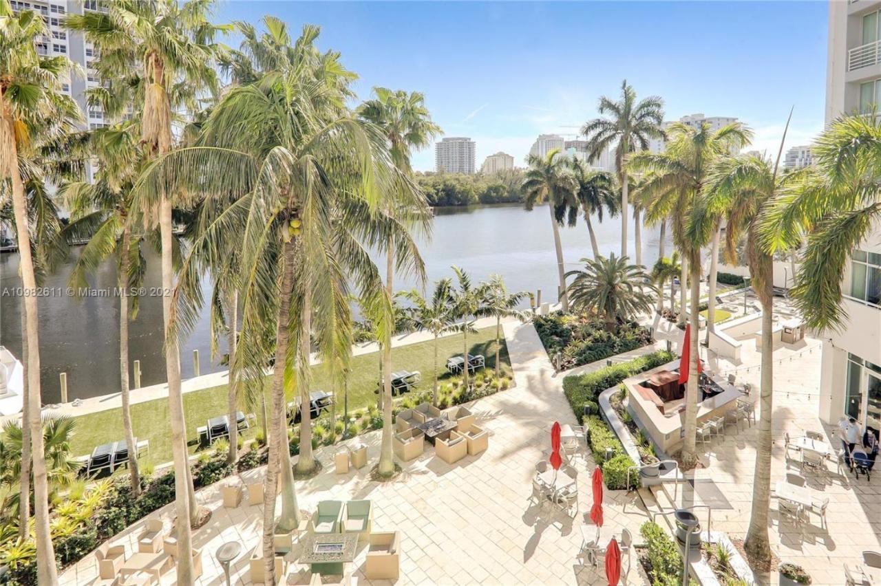 Gallery One - A Doubletree Suites By Hilton Hotel Fort Lauderdale Extérieur photo
