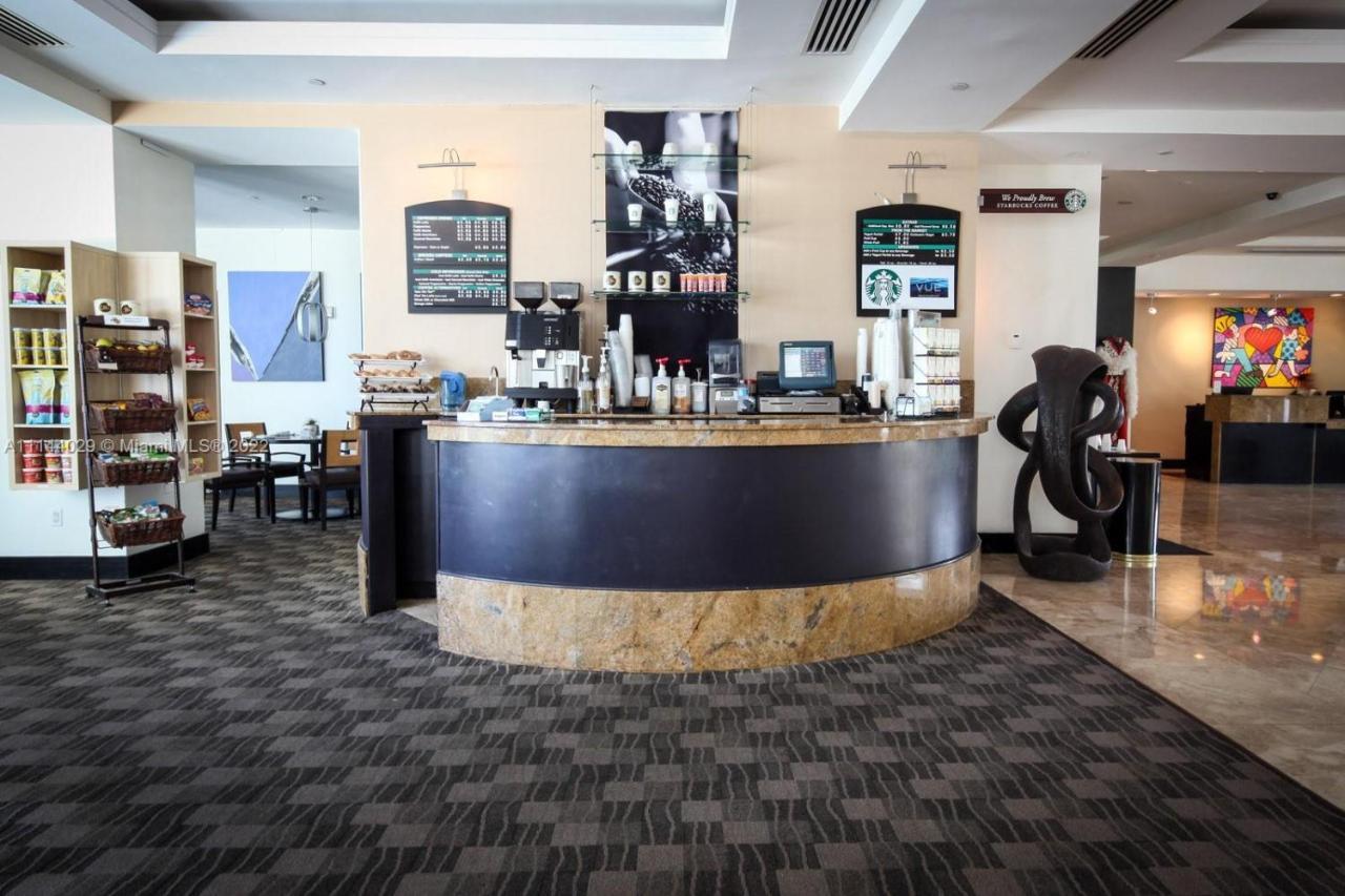 Gallery One - A Doubletree Suites By Hilton Hotel Fort Lauderdale Extérieur photo