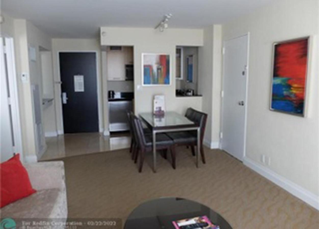 Gallery One - A Doubletree Suites By Hilton Hotel Fort Lauderdale Extérieur photo
