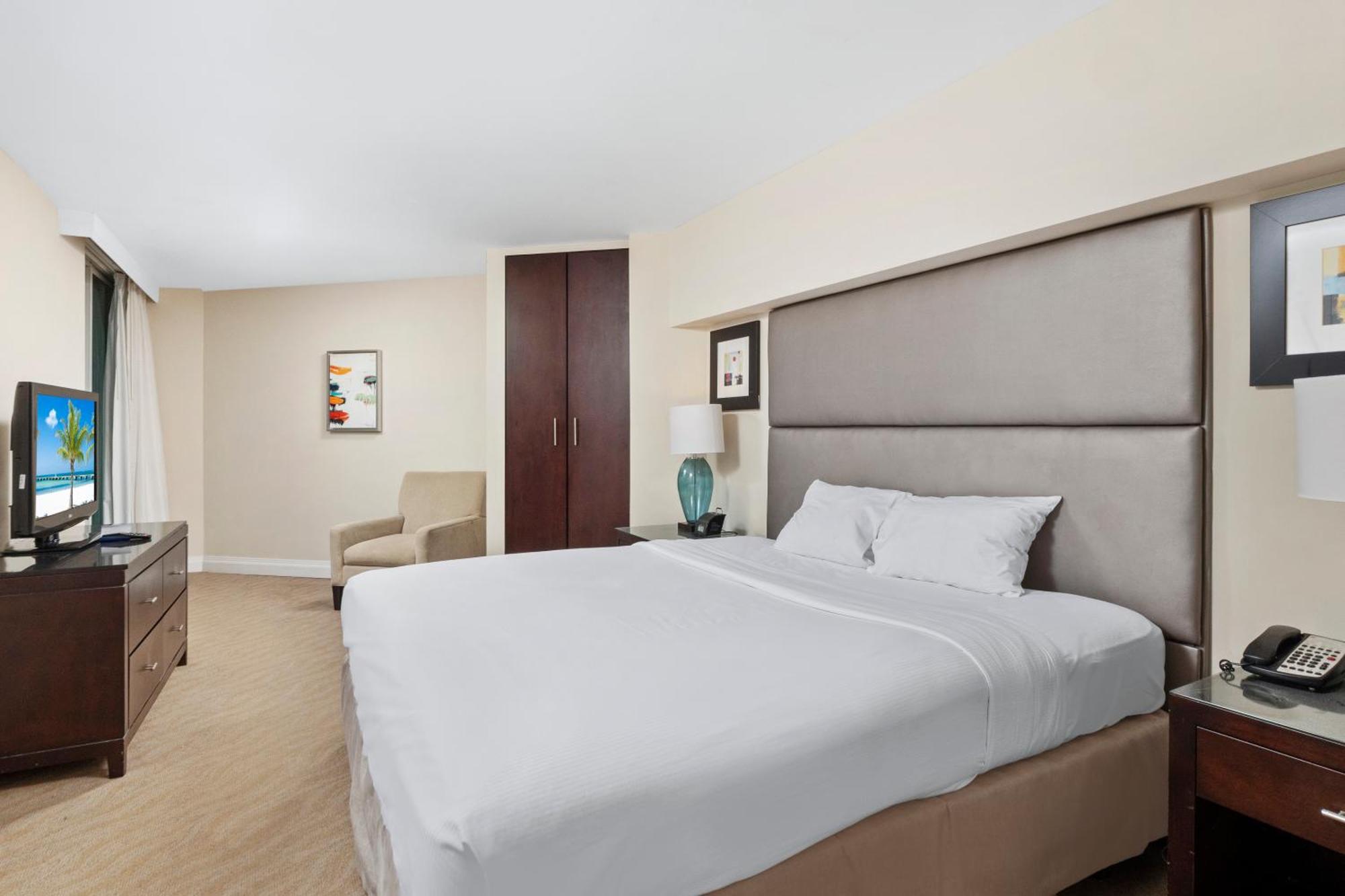Gallery One - A Doubletree Suites By Hilton Hotel Fort Lauderdale Extérieur photo