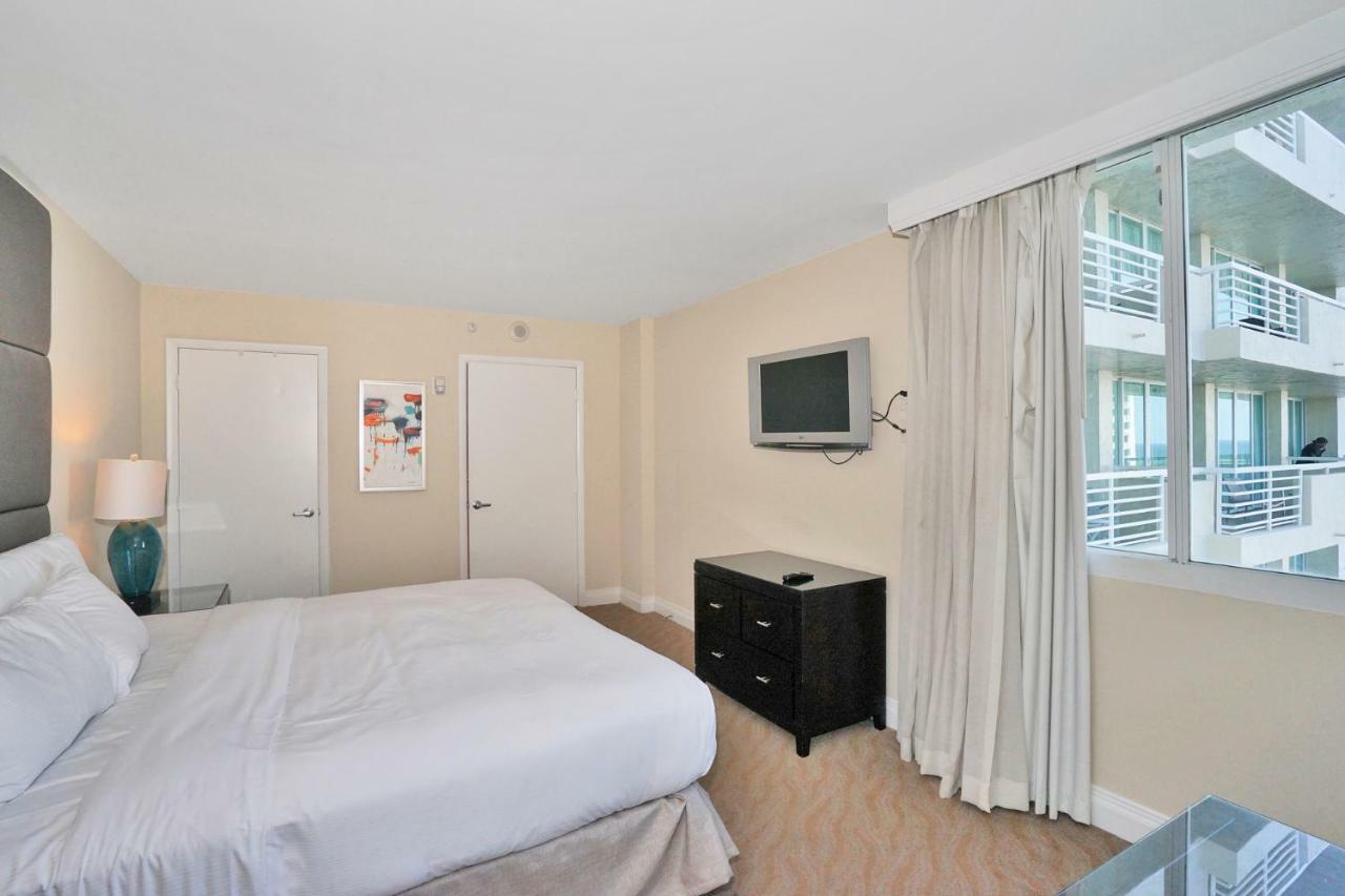 Gallery One - A Doubletree Suites By Hilton Hotel Fort Lauderdale Extérieur photo
